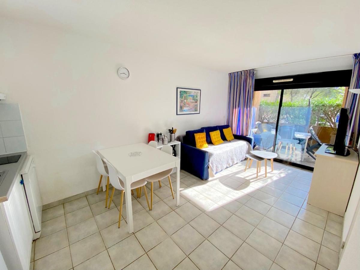 Appartement Avec Piscine A 5Min De La Plage Sanary-sur-Mer Luaran gambar