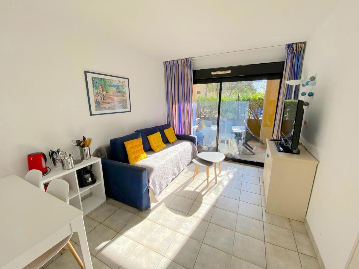 Appartement Avec Piscine A 5Min De La Plage Sanary-sur-Mer Luaran gambar
